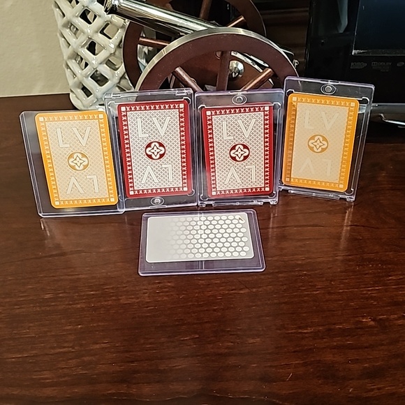 Louis Vuitton collectors cards - Picture 4 of 6